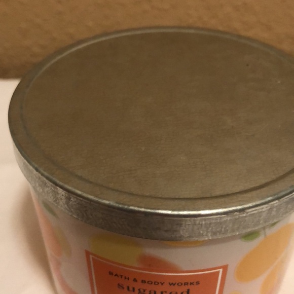 NWT Bath & Body Works Sugared Orange & Vanilla 3 wick Candle. Smells amazing - Picture 3 of 6